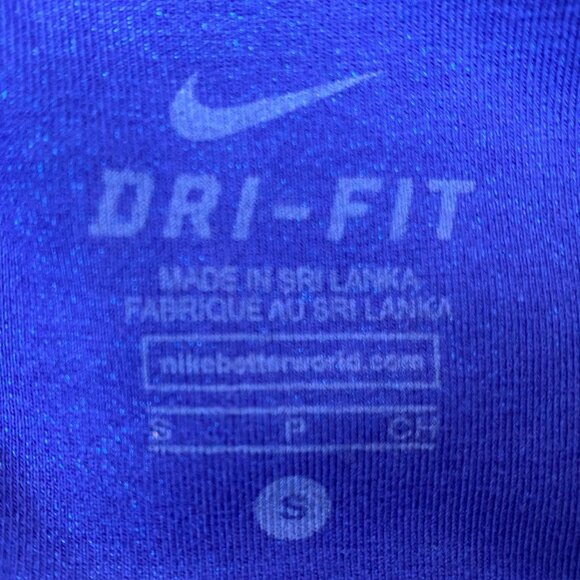Nike Womens Capri Leggings Small Blue Zigzag Dri-Fit Actiivewear Stretch Pull On - Picture 3 of 12